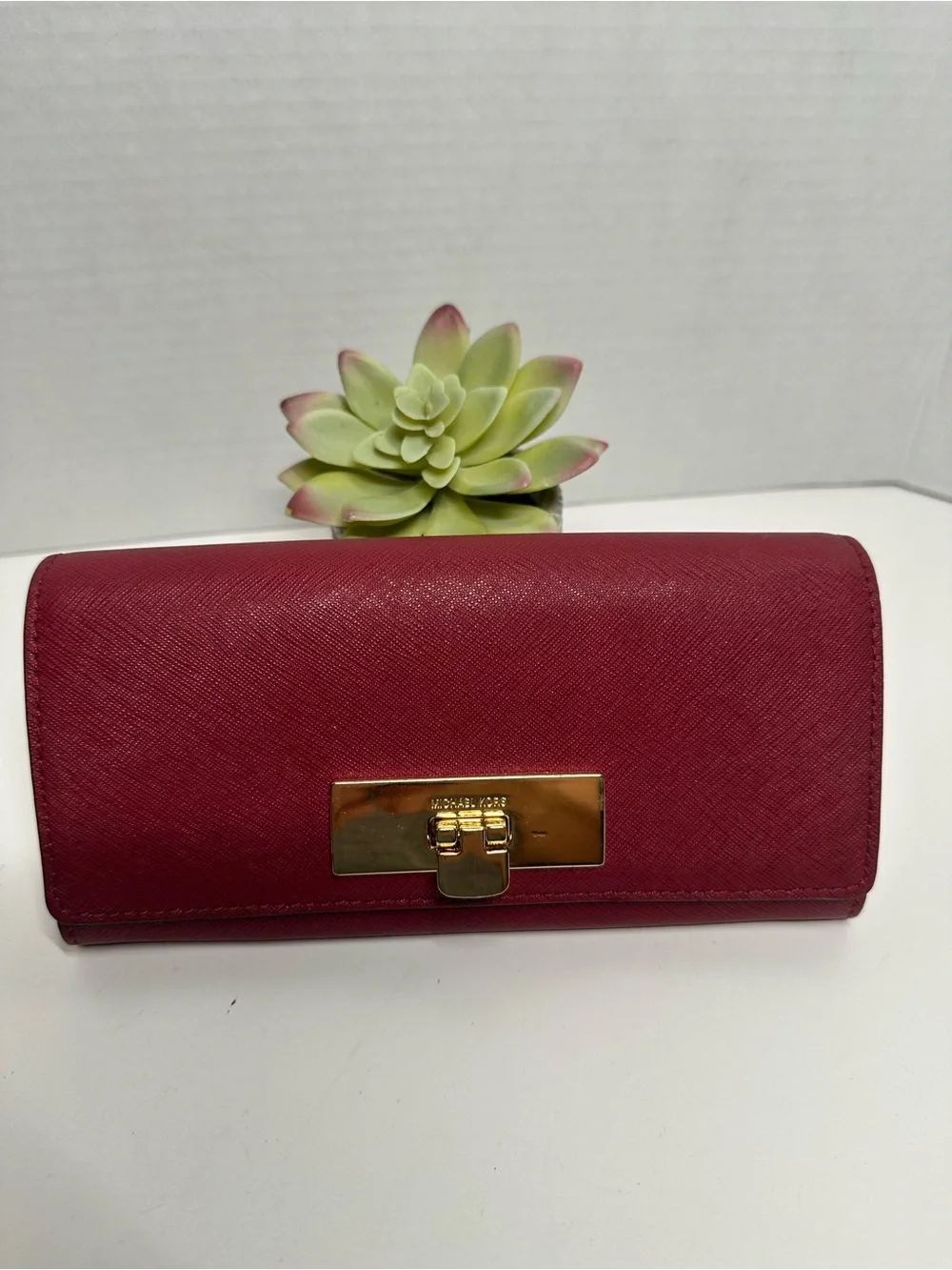 Michael Kors compact michael